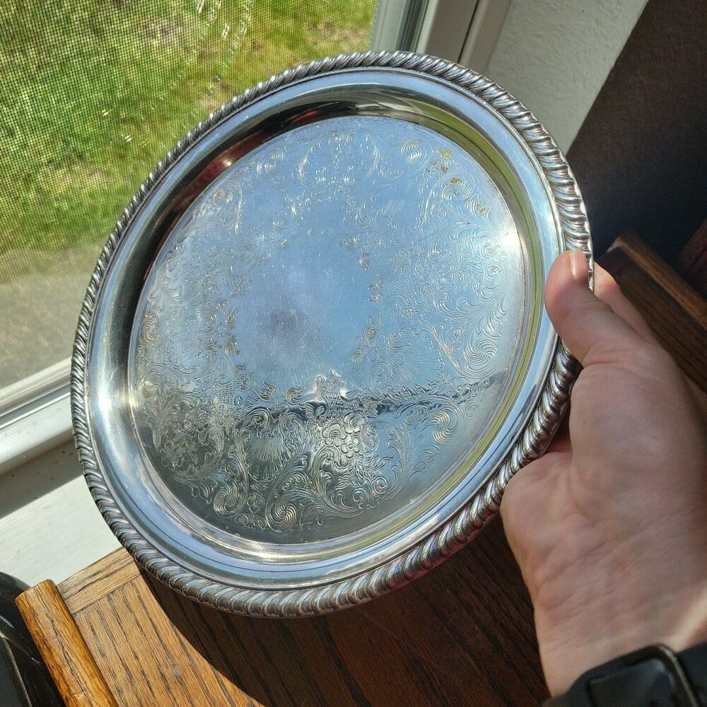 Vintage Wm Rogers Silver Plate 10.25" Round Serving Tray 870 Braided Rope Edge